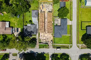 8315 Lavender St, Houston, TX 77016 - Photo 2