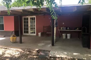 9314 Valley Stream St, Houston, TX 77037 - Photo 10