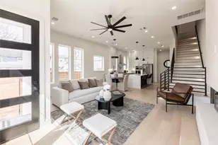 1122 E 27th St, Houston, TX 77009 - Photo 2