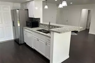 11127 Sageview Dr, Houston, TX 77089 - Photo 4