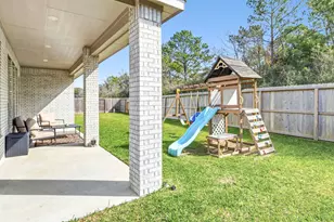 15418 Kings Lake Ct, Mont Belvieu, TX 77523 - Photo 32