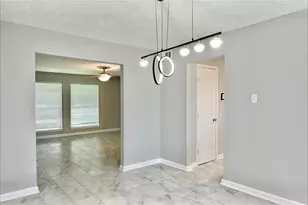 7207 San Pablo Dr, Houston, TX 77083 - Photo 10