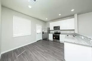 8127 Vanilla Orchid Dr, Houston, TX 77016 - Photo 6