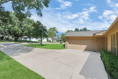11506 Barwood Bend Drive, Houston, TX 77065 - Photo 38