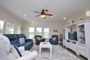 102 Smith Cove Rd, Rockport, TX 78382 - Photo 6