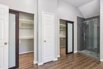 2006 Ravens Crest Drive, Sugar Land, TX 77478 - Photo 18