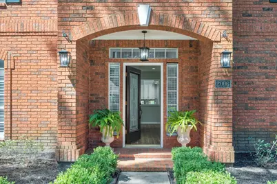 2006 Ravens Crest Drive, Sugar Land, TX 77478 - Photo 4