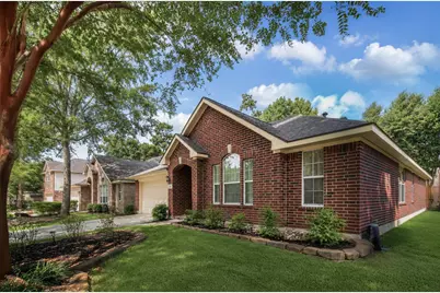 22 Heron Hollow Court, The Woodlands, TX 77382 - Photo 2