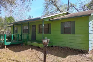 202 Miller St, Smithville, TX 78957 - Photo 1