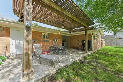 3036 Crest Drive, Dickinson, TX 77539 - Photo 26