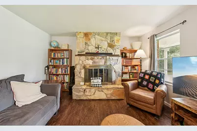 3036 Crest Drive, Dickinson, TX 77539 - Photo 10