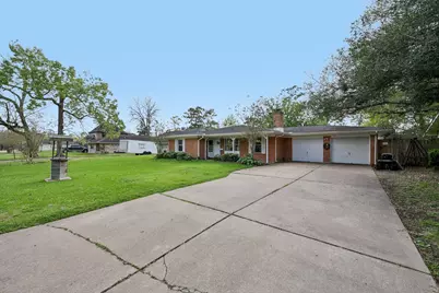 3036 Crest Drive, Dickinson, TX 77539 - Photo 2