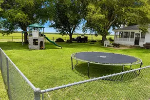 809 John Albert Dr, East Bernard, TX 77435 - Photo 18
