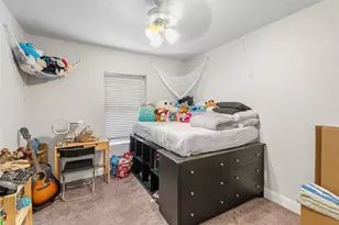 4630 Woodside St, Houston, TX 77023 - Photo 8