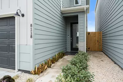 8118 Esther Acres, Houston, TX 77088 - Photo 4