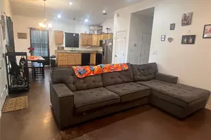 406 San Jacinto St, Smithville, TX 78957 - Photo 4