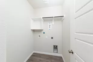 9258 Grace Rdg Dr, Willis, TX 77318 - Photo 10