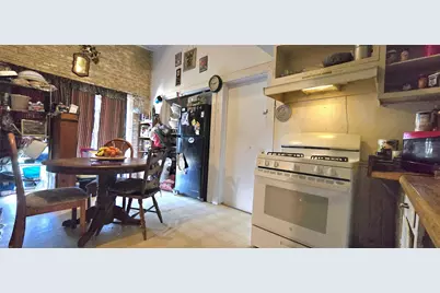 807 N Manse Avenue, Giddings, TX 78942 - Photo 4