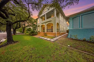 1804 33rd St, Galveston, TX 77550 - Photo 2