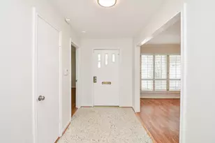 7719 Lacy Hill Dr, Houston, TX 77036 - Photo 2