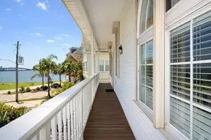 431 Hana Dr, Tiki Island, TX 77554 - Photo 2