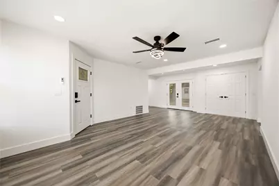 1530 15th Avenue N, Texas City, TX 77590 - Photo 2