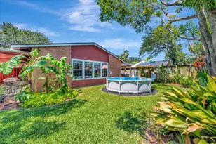3 Maple Ln, Galveston, TX 77551 - Photo 6