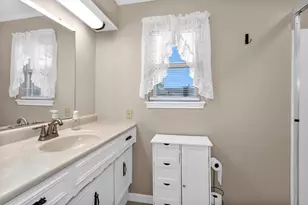 51 Lotus Ct, Lake Jackson, TX 77566 - Photo 22