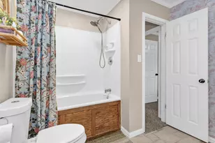 51 Lotus Ct, Lake Jackson, TX 77566 - Photo 28