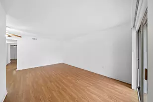 711 Holiday Dr, Galveston, TX 77550 - Photo 2