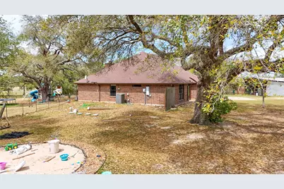 10782 County Road 284, Edna, TX 77957 - Photo 6