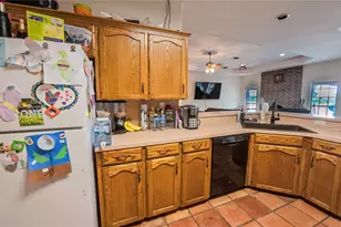 10782 Co Rd 284, Edna, TX 77957 - Photo 8