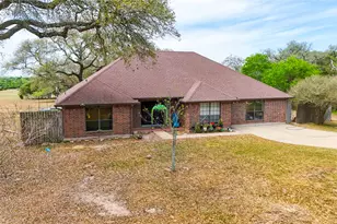 10782 Co Rd 284, Edna, TX 77957 - Photo 2