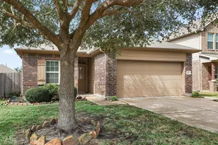 2219 Emerald Ln, Texas City, TX 77591 - Photo 2