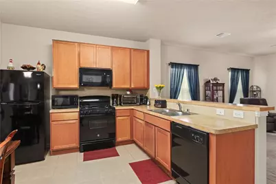 2219 Emerald Lane, Texas City, TX 77591 - Photo 4