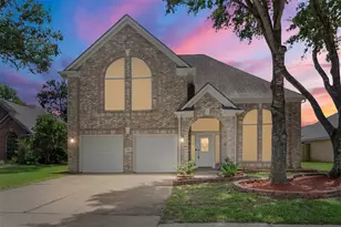 10310 Little Oak Dr, Baytown, TX 77523 - Photo 1