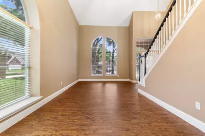 10310 Little Oak Drive, Baytown, TX 77523 - Photo 6