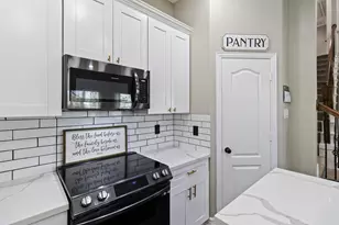 7927 Needlepoint Rd, Baytown, TX 77521 - Photo 14