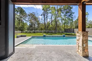 7927 Needlepoint Rd, Baytown, TX 77521 - Photo 32