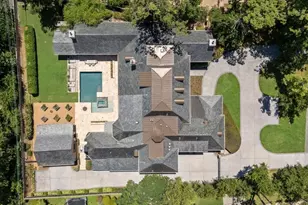 852 Country Ln, Houston, TX 77024 - Photo 8