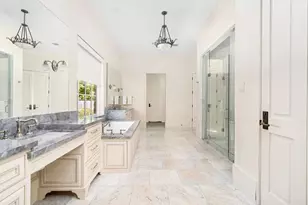 852 Country Ln, Houston, TX 77024 - Photo 34