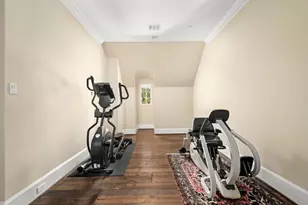 852 Country Ln, Houston, TX 77024 - Photo 42