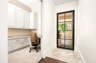 852 Country Ln, Houston, TX 77024 - Photo 30