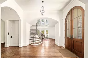 852 Country Ln, Houston, TX 77024 - Photo 12