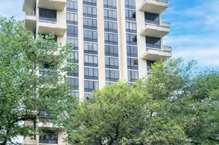 14655 Champion Forest Dr, Houston, TX 77069 - Photo 2