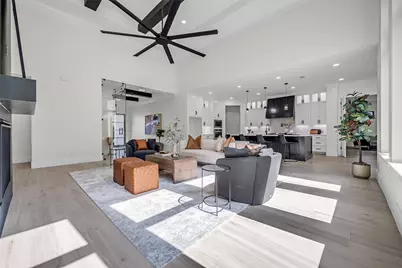 22420 Meadowhurst Circle W, Tomball, TX 77377 - Photo 10