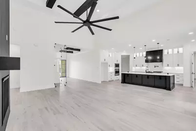 22420 Meadowhurst Circle W, Tomball, TX 77377 - Photo 16