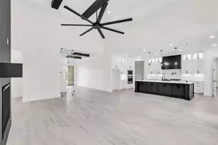 22420 Meadowhurst Circle W, Tomball, TX 77377 - Photo 16