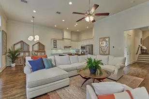 1340 W 25th St, Houston, TX 77008 - Photo 6