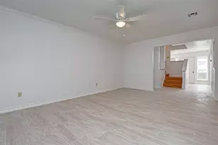 8312 Augustine Dr, Houston, TX 77036 - Photo 14